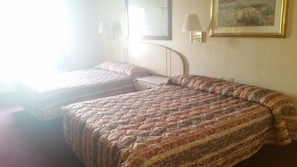 Royal Inn Alachua Room photo